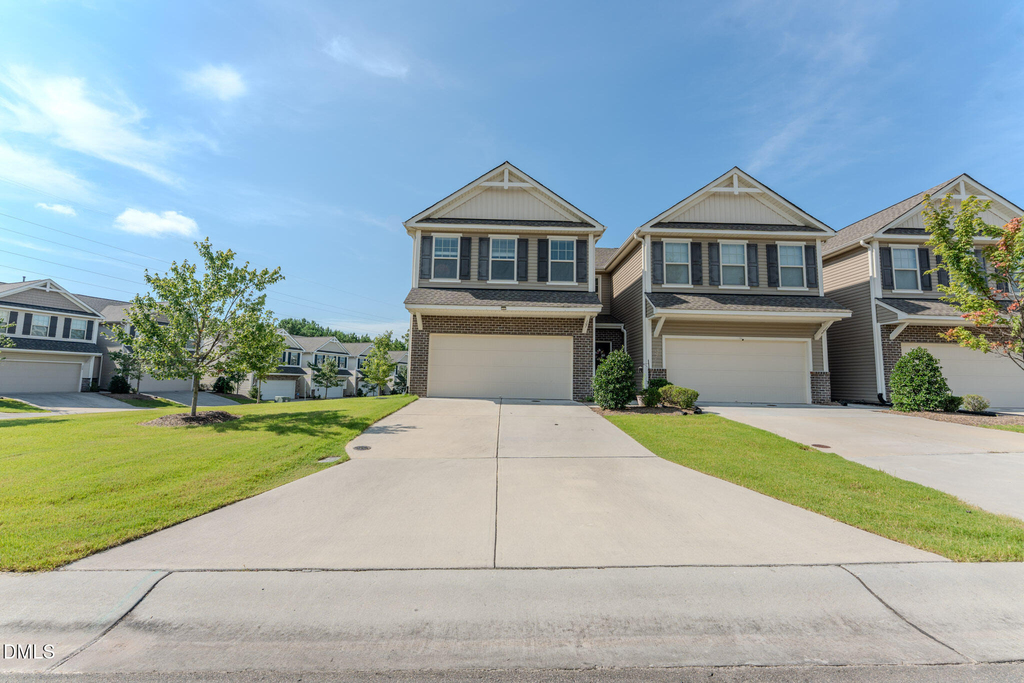 107 Crusaders Drive - Photo 0