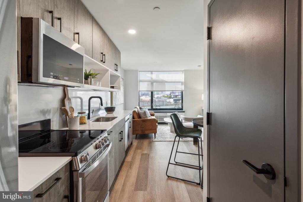 1122 Frankford Avenue - Photo 3