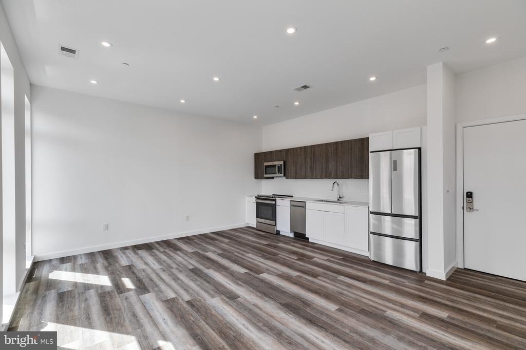 860 N 3rd Street - Photo 9