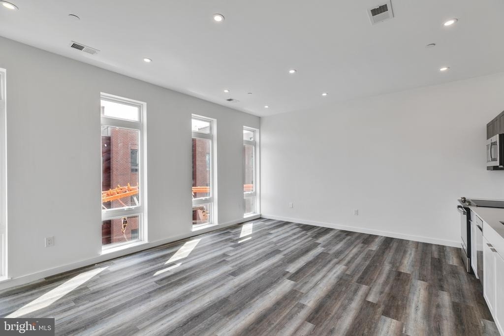860 N 3rd Street - Photo 8