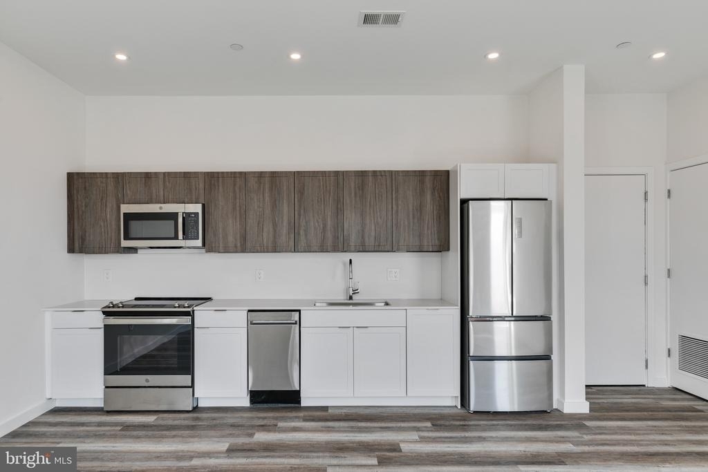 860 N 3rd Street - Photo 7