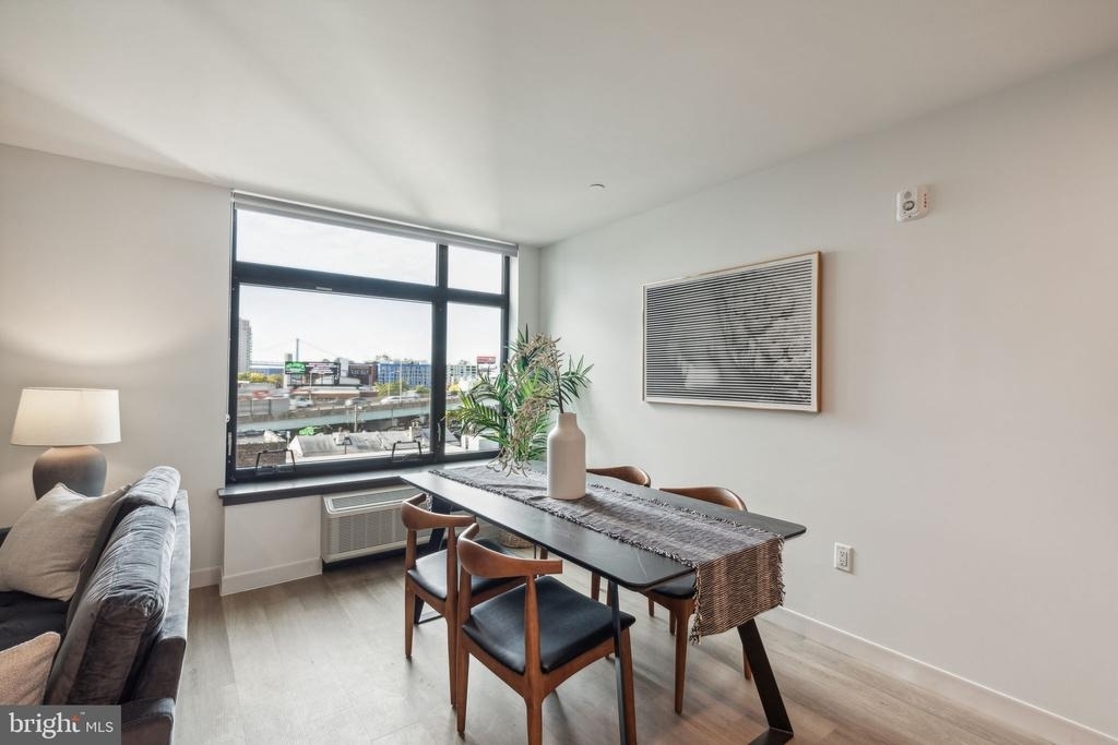 1122 Frankford Avenue - Photo 3