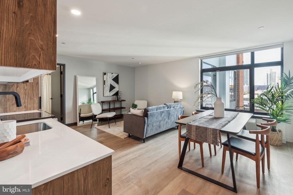 1122 Frankford Avenue - Photo 4