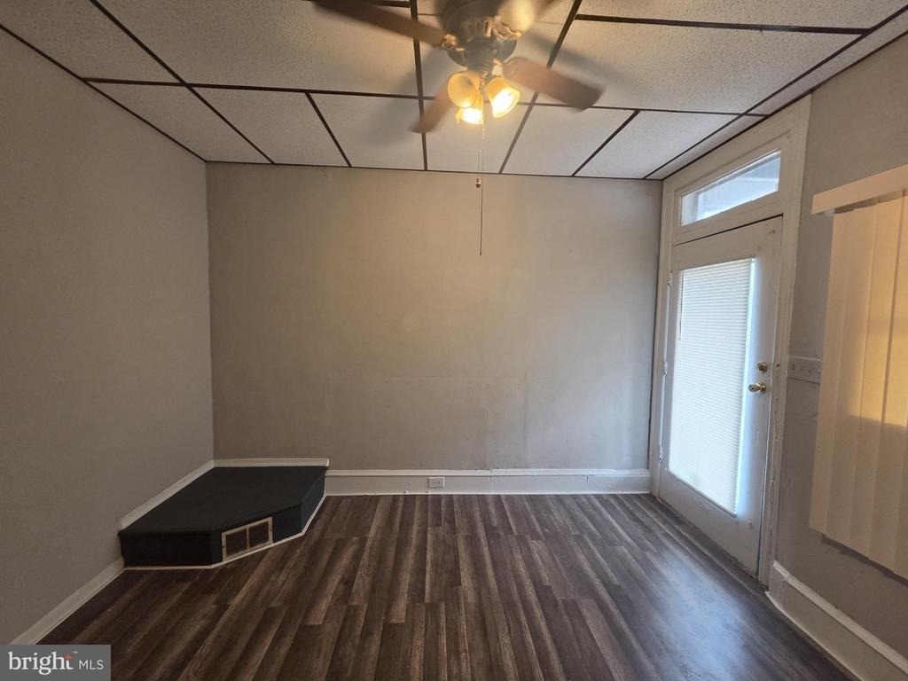 1660 Conklin Street - Photo 2