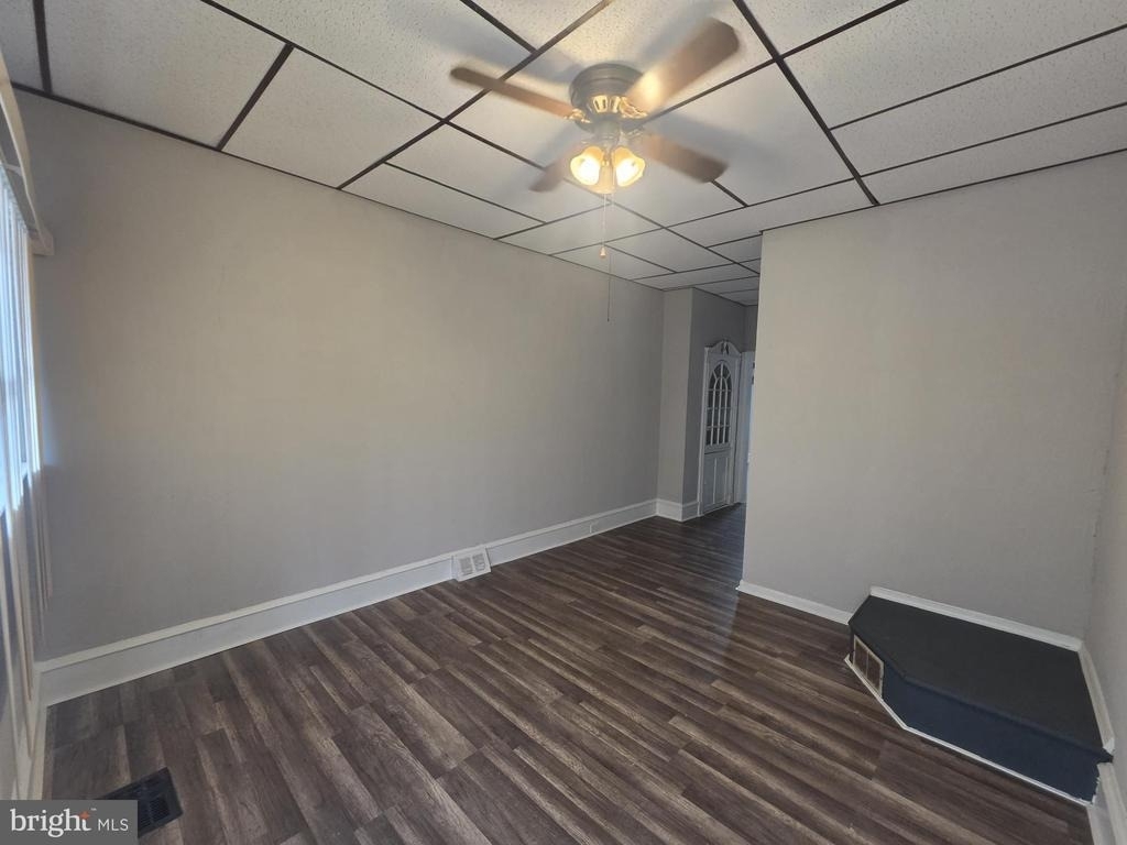 1660 Conklin Street - Photo 1