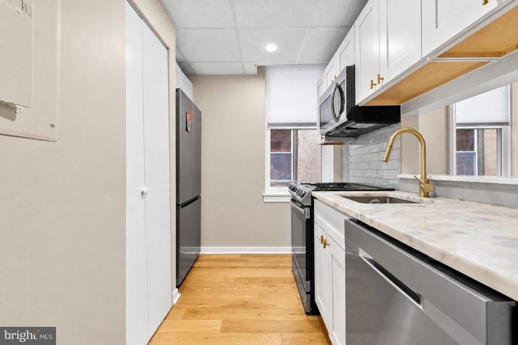 1716 Wallace Street - Photo 9
