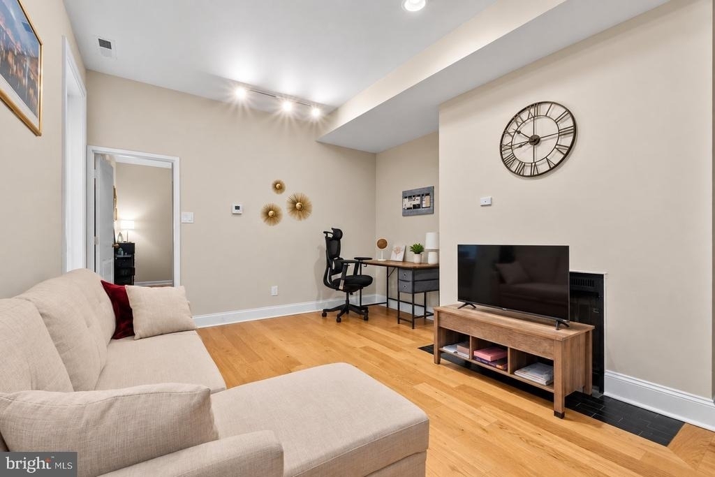 1716 Wallace Street - Photo 16