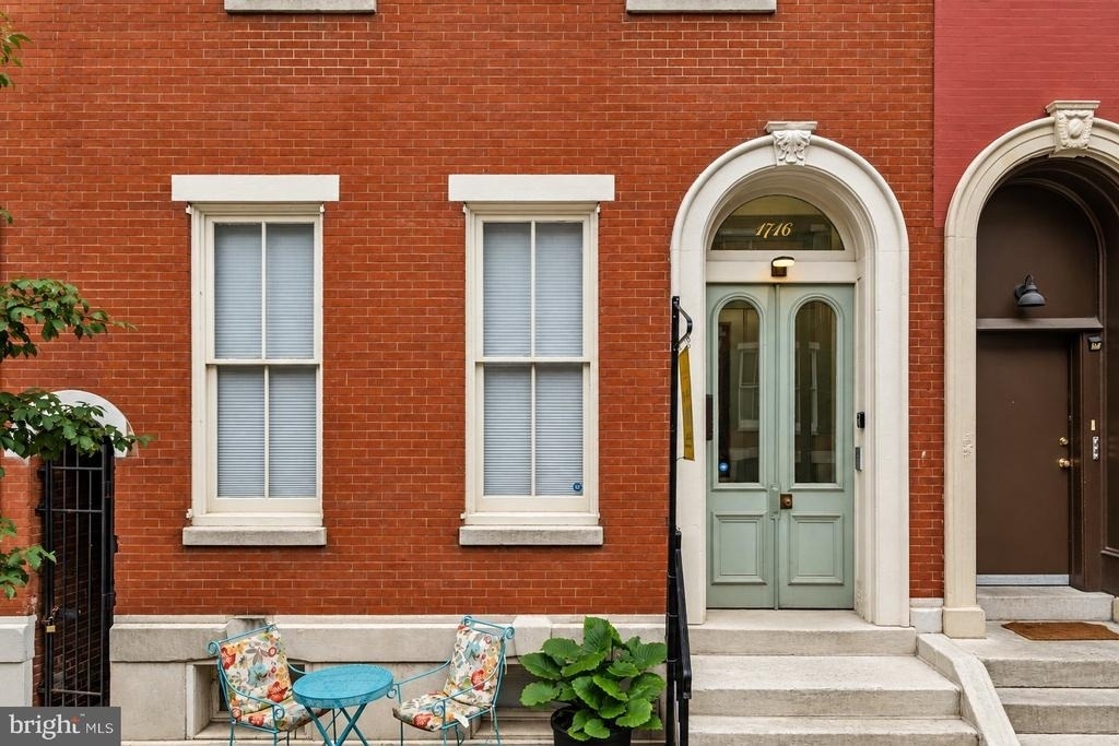 1716 Wallace Street - Photo 2
