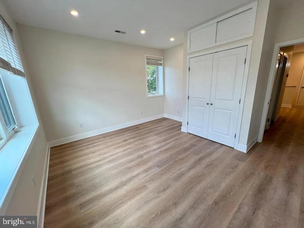 2201 S Norwood Street - Photo 5