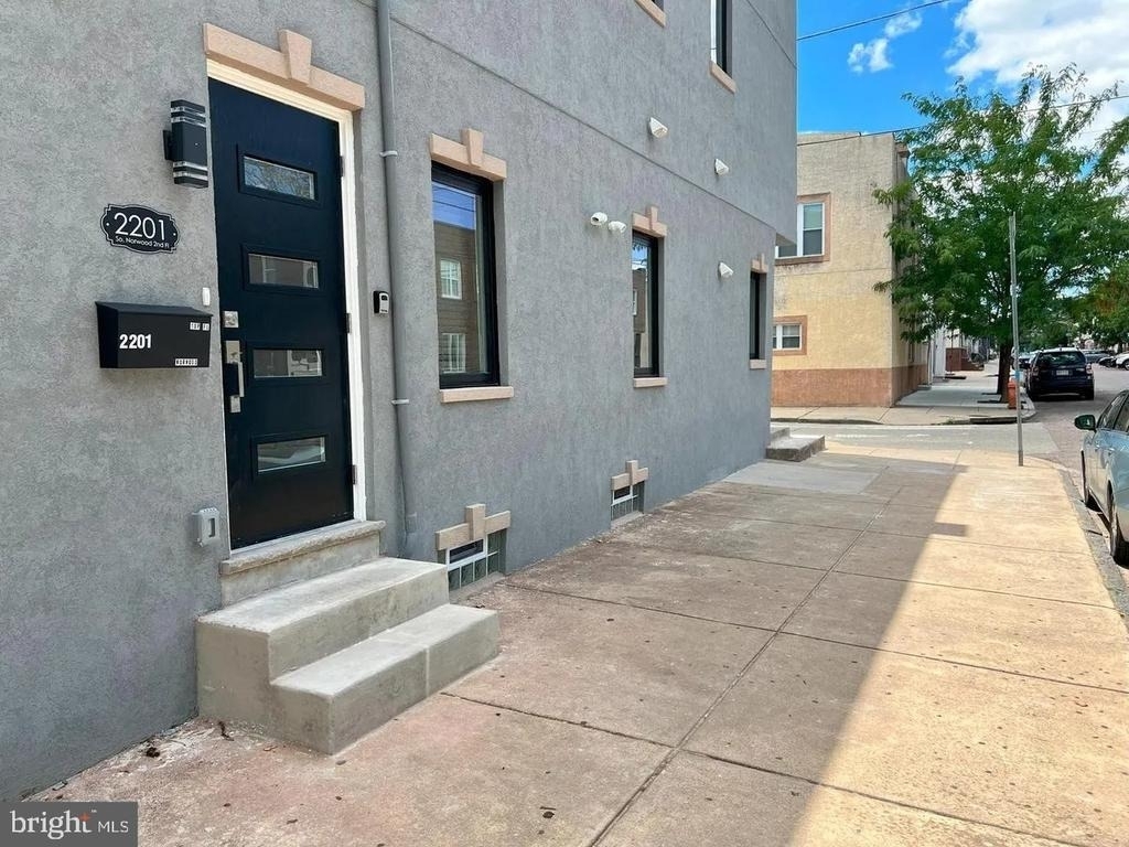 2201 S Norwood Street - Photo 14