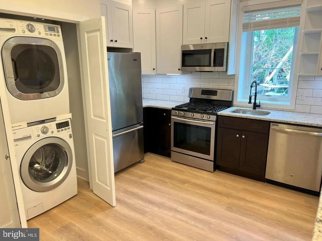 2201 S Norwood Street - Photo 1