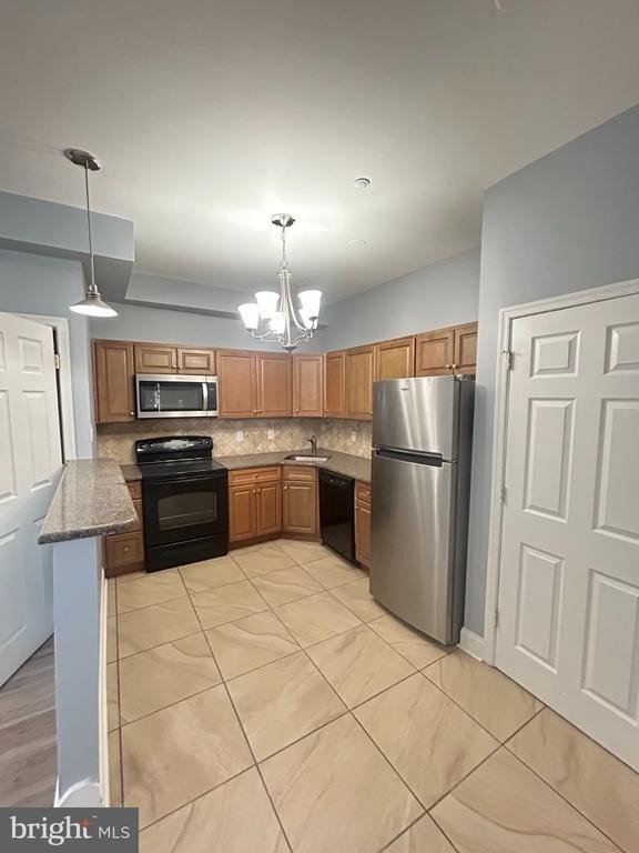 1528 N Mascher Street - Photo 4