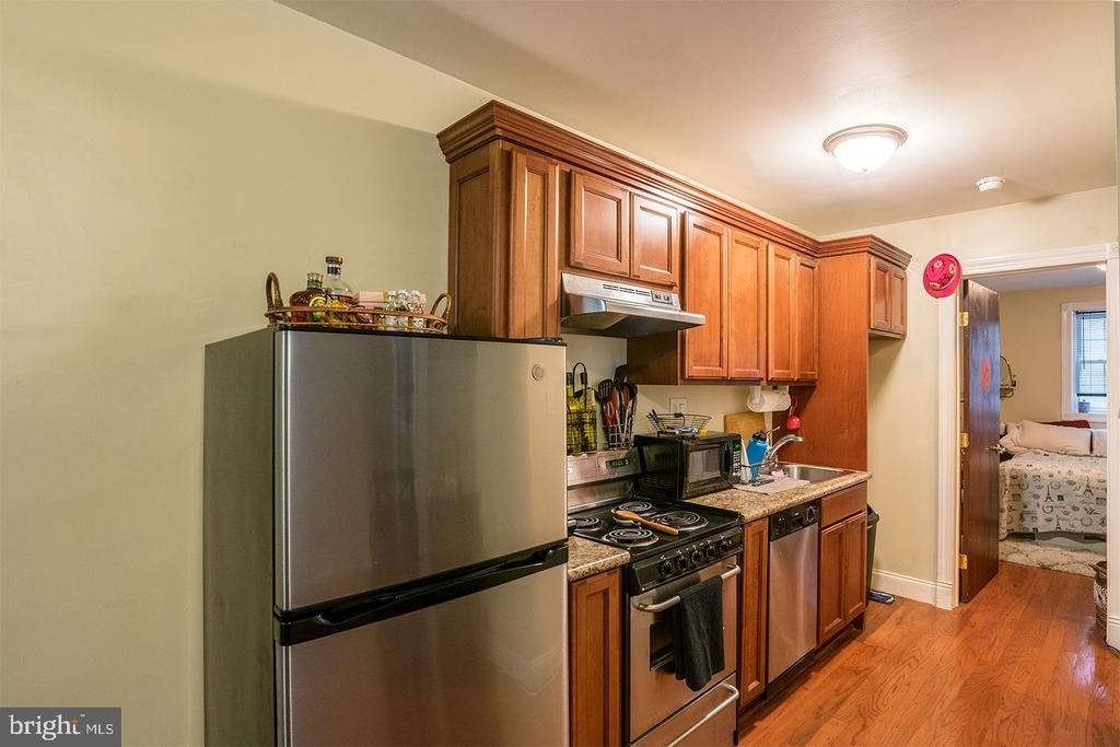 2504 S Broad Street - Photo 3