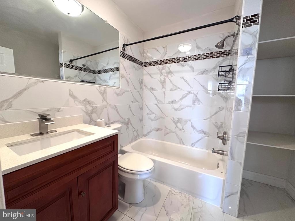 2251 Jackson Street - Photo 25