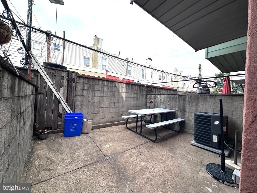 2251 Jackson Street - Photo 1