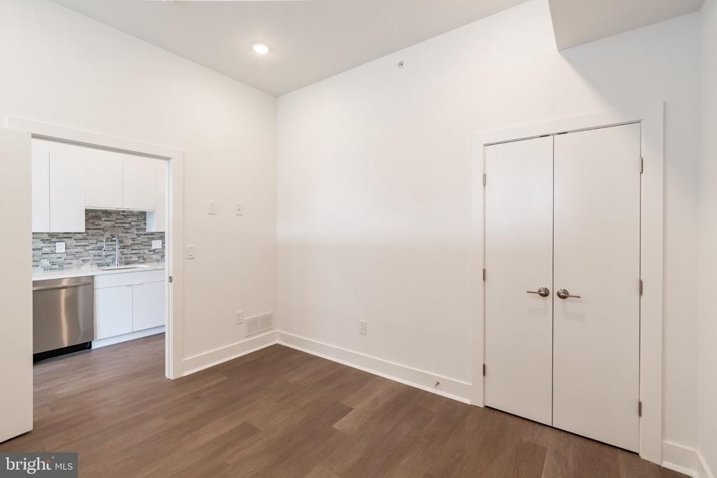 813 N Broad Street - Photo 9