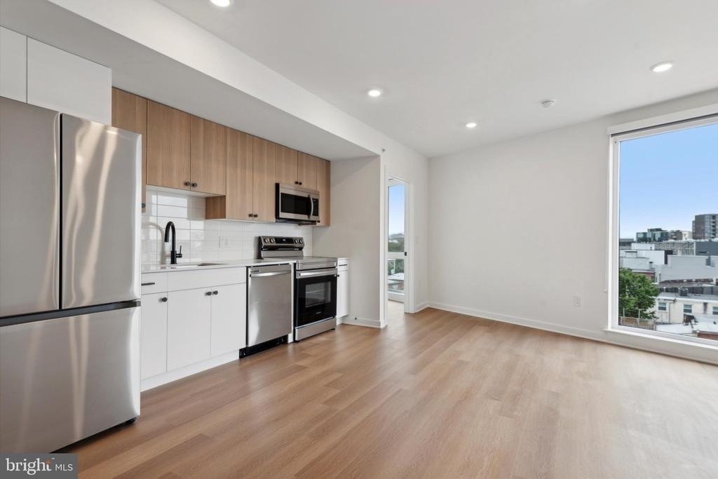 828 N 2nd Street - Photo 0