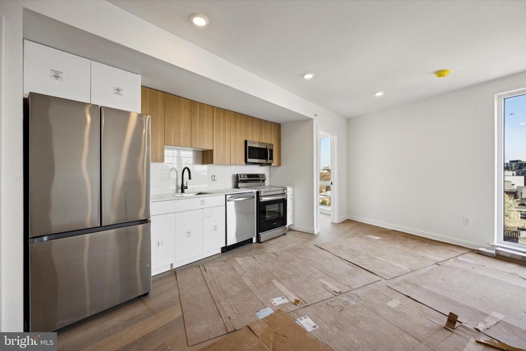 828 N 2nd Street - Photo 3
