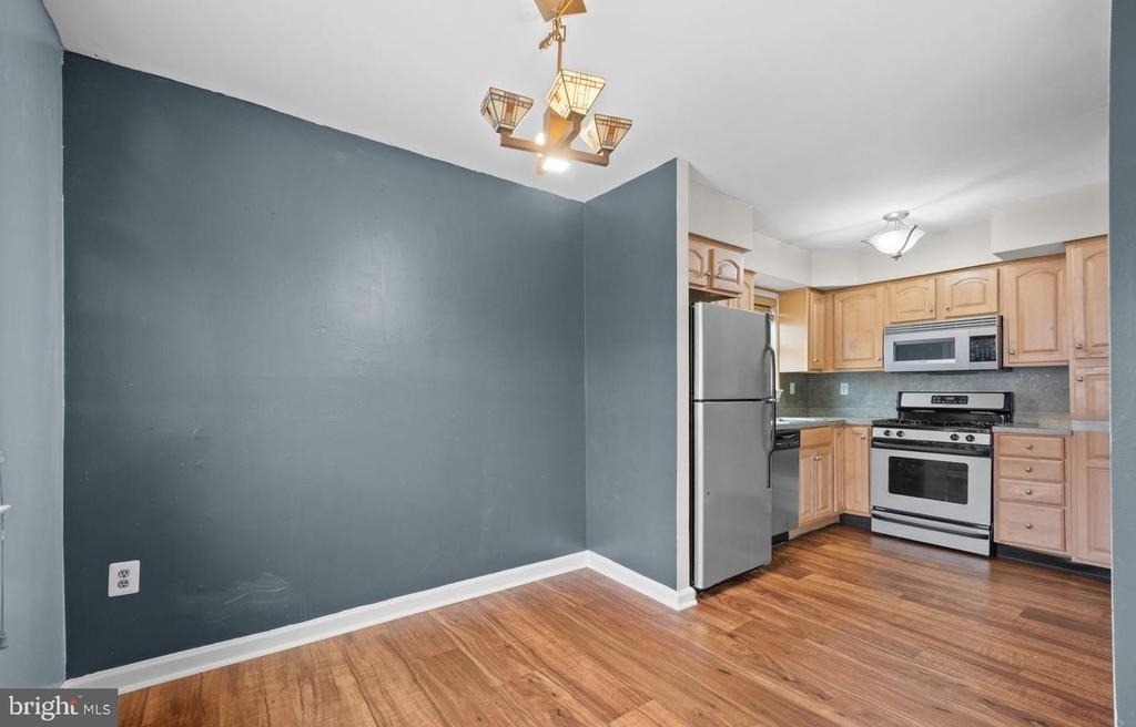 9878 Garvey Drive - Photo 2