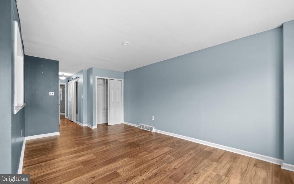 9878 Garvey Drive - Photo 5