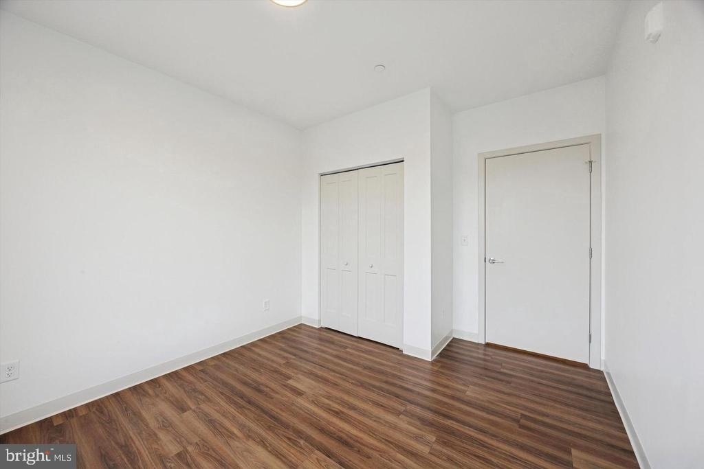 4240 Chestnut Street - Photo 2