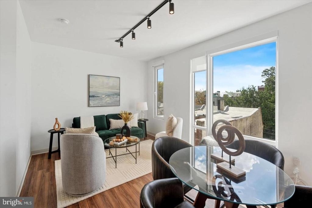 4240 Chestnut Street - Photo 8