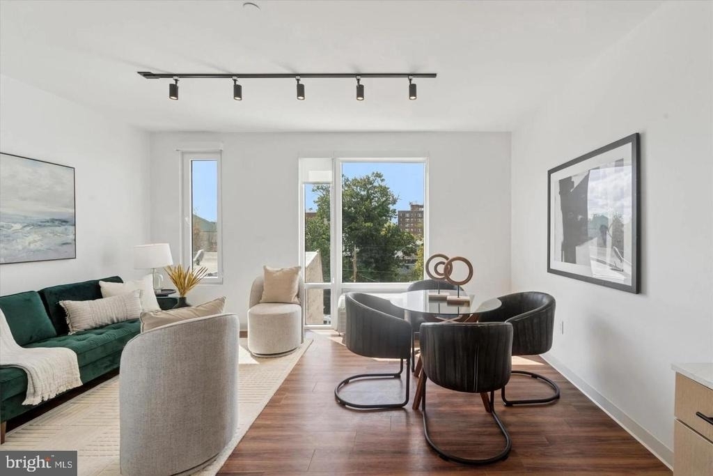 4240 Chestnut Street - Photo 4