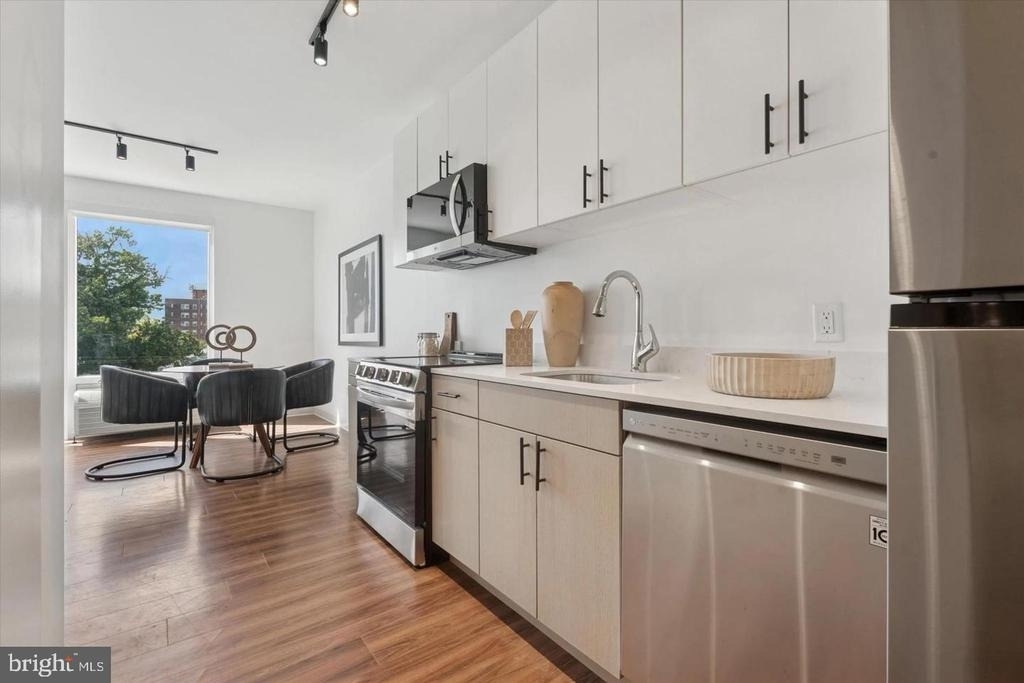 4240 Chestnut Street - Photo 1