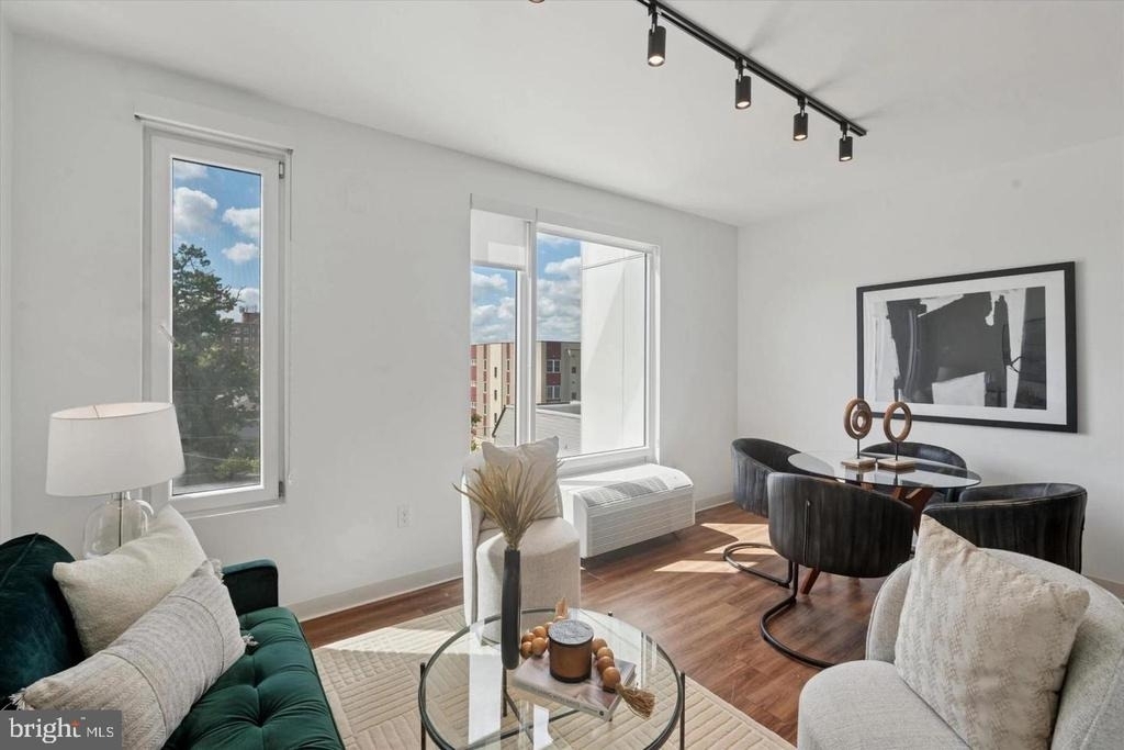 4240 Chestnut Street - Photo 5