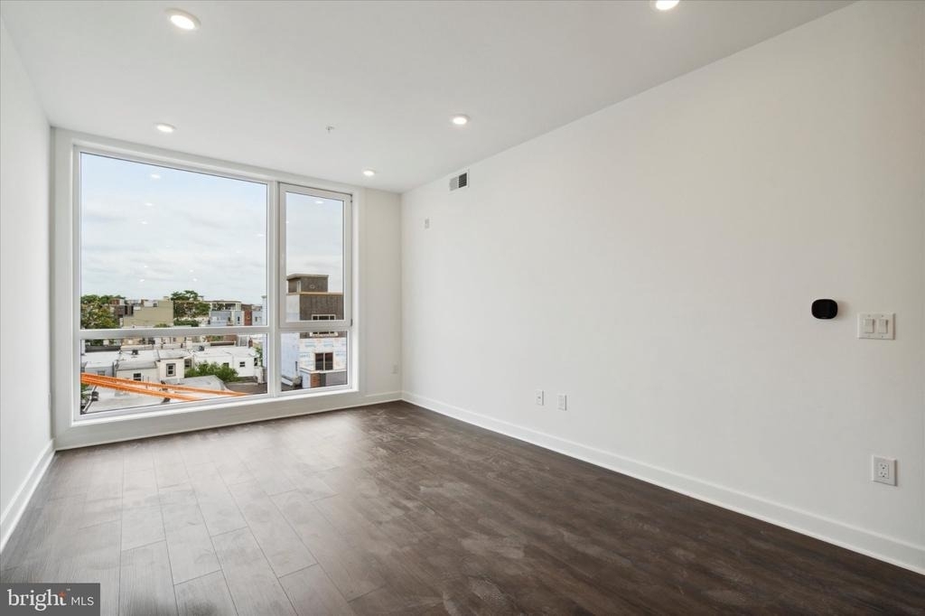 2636 E York St - Photo 10