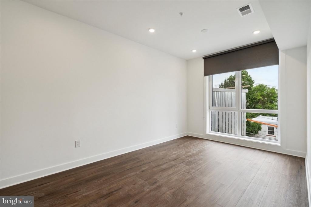 2636 E York St - Photo 14