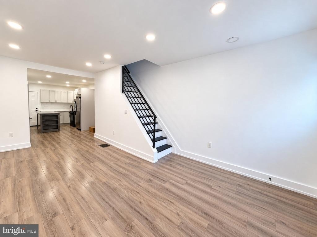 1929 N Patton Street - Photo 3