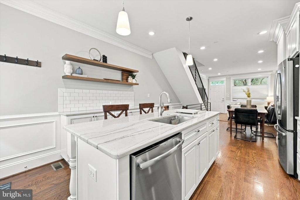 2138 Kater Street - Photo 6