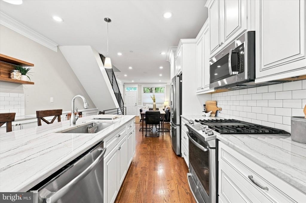 2138 Kater Street - Photo 7