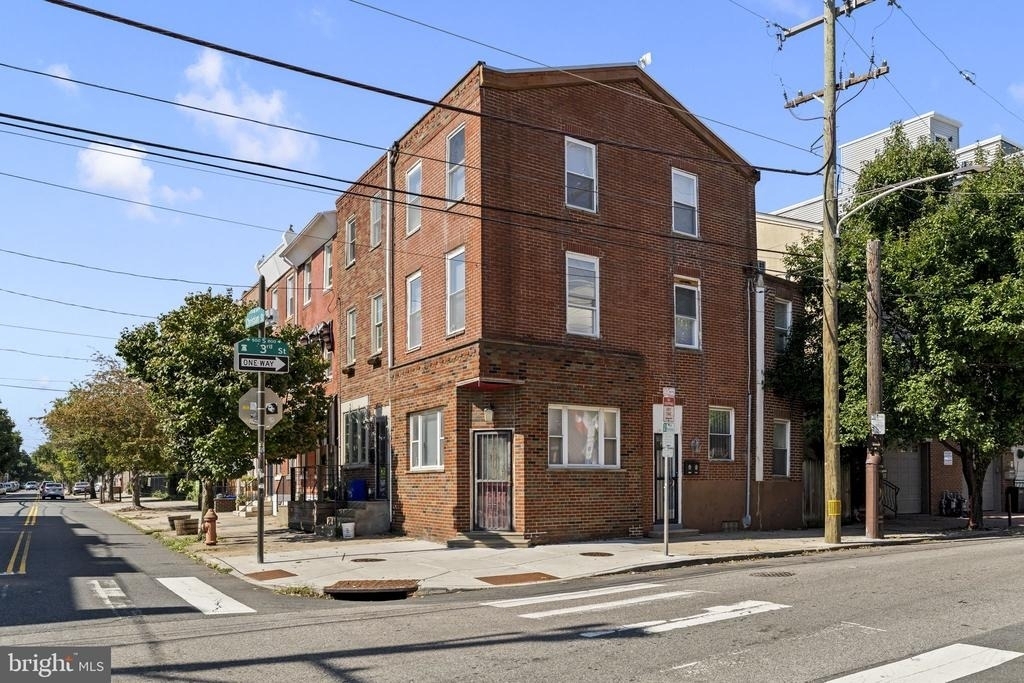 844 S 3rd - Photo 1