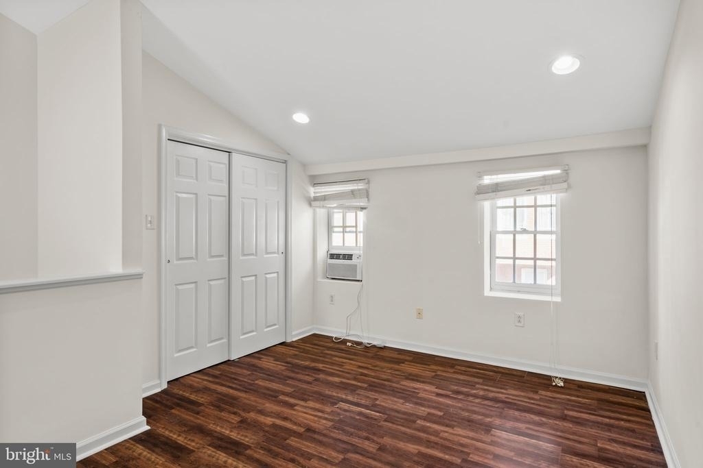 2054 Sansom Street - Photo 16