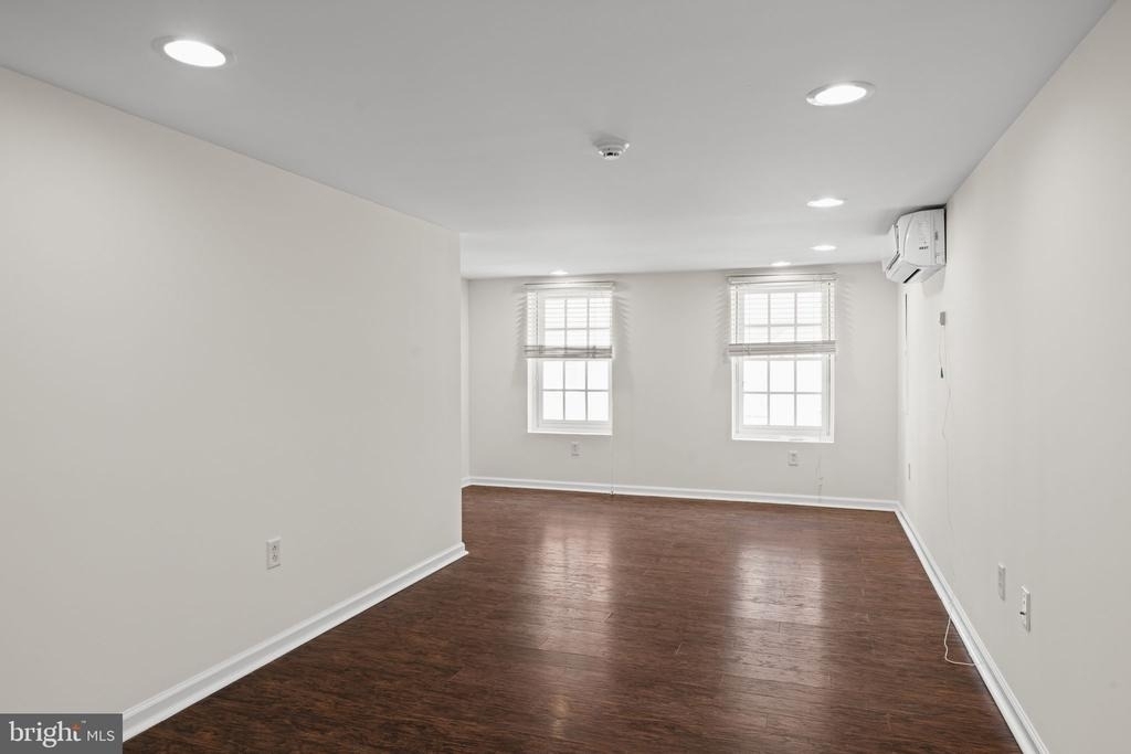 2054 Sansom Street - Photo 9