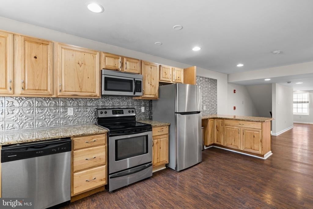 2054 Sansom Street - Photo 6