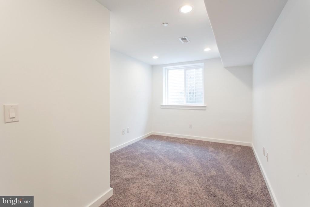 2611 Titan Street - Photo 16