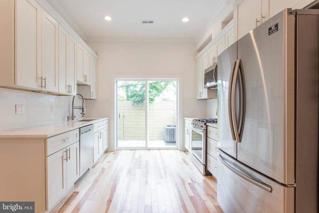 2611 Titan Street - Photo 7