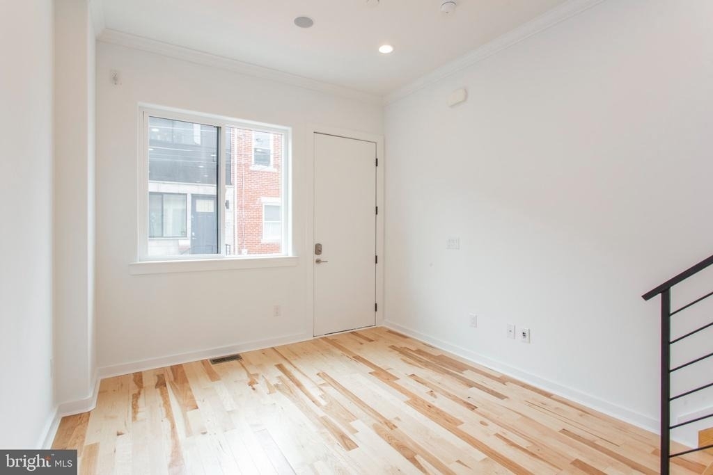 2611 Titan Street - Photo 2