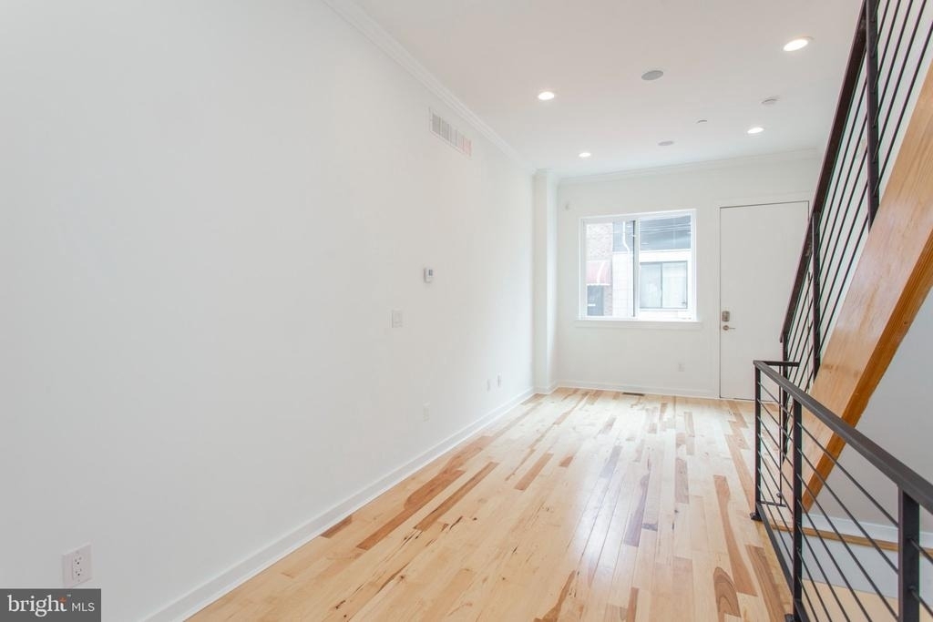 2611 Titan Street - Photo 4