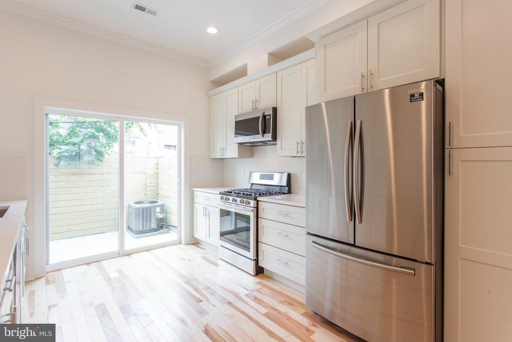 2611 Titan Street - Photo 9
