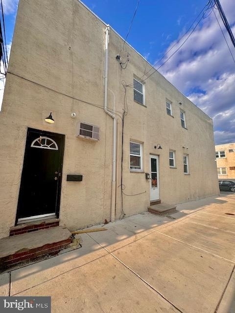 2554 S Alder Street - Photo 0