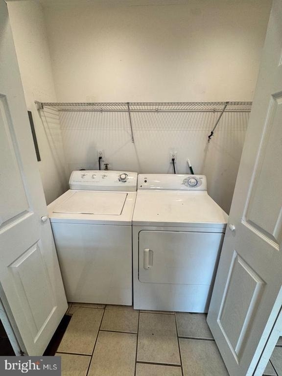 2554 S Alder Street - Photo 4
