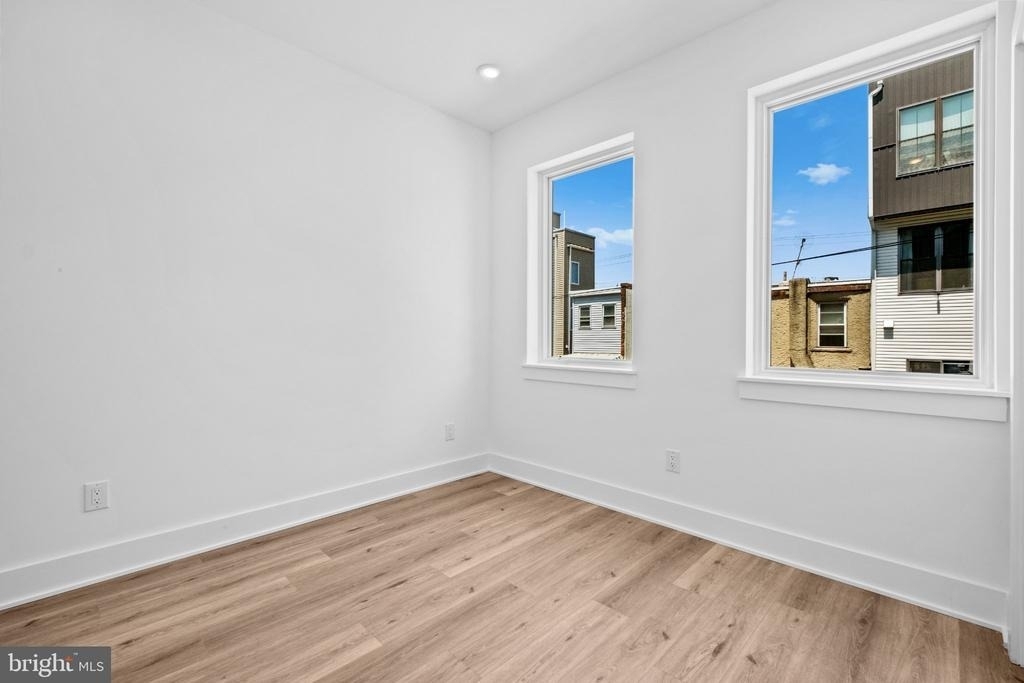 2456 Frankford Avenue - Photo 30
