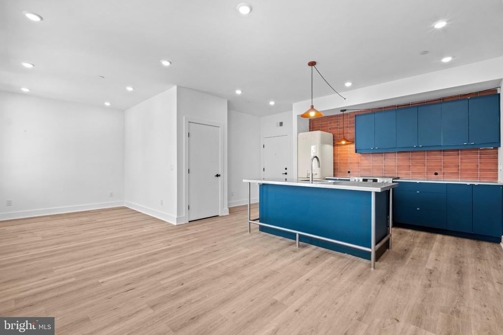2456 Frankford Avenue - Photo 6