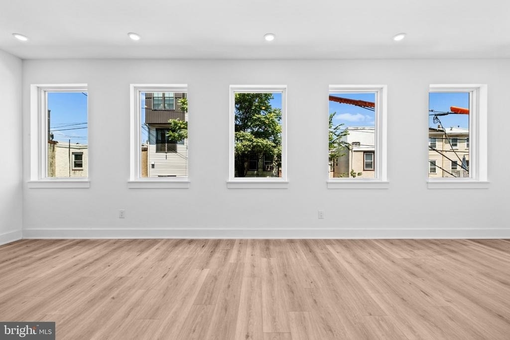 2456 Frankford Avenue - Photo 20