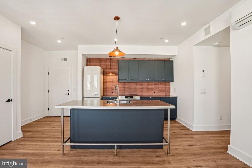 2456 Frankford Avenue - Photo 15