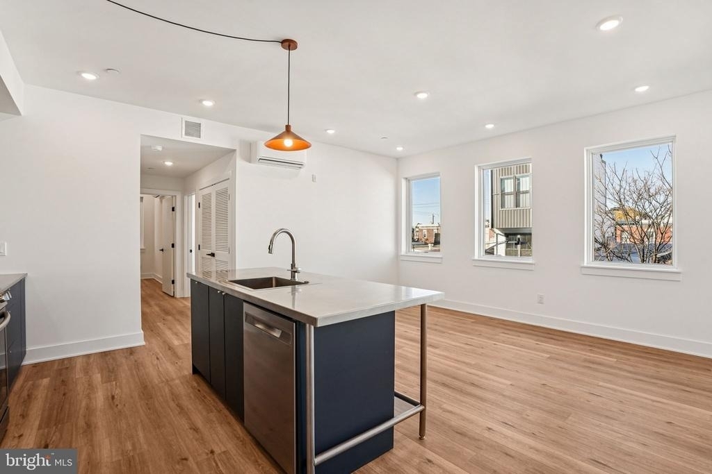 2456 Frankford Avenue - Photo 9
